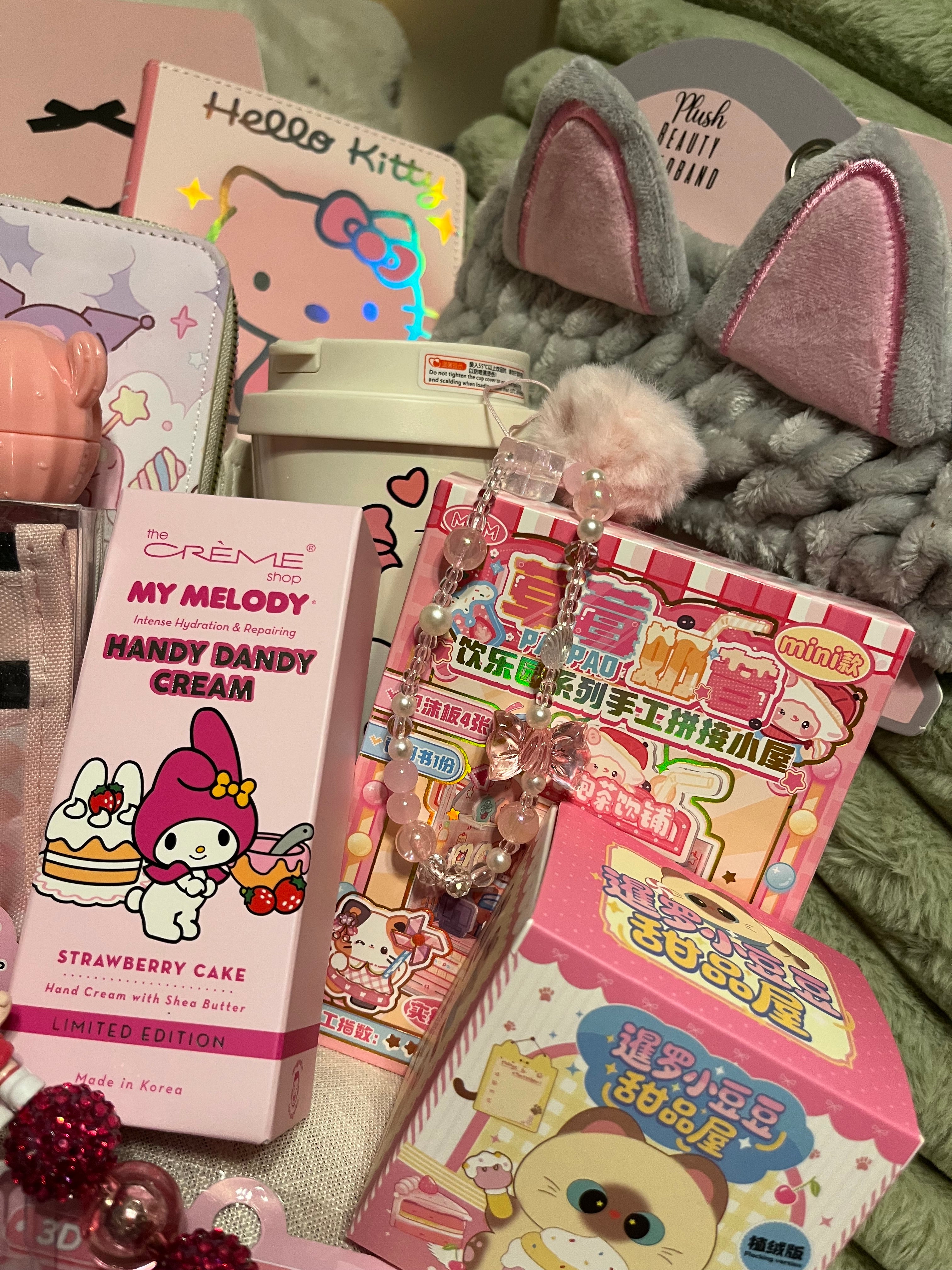 Cute in pink bundle box